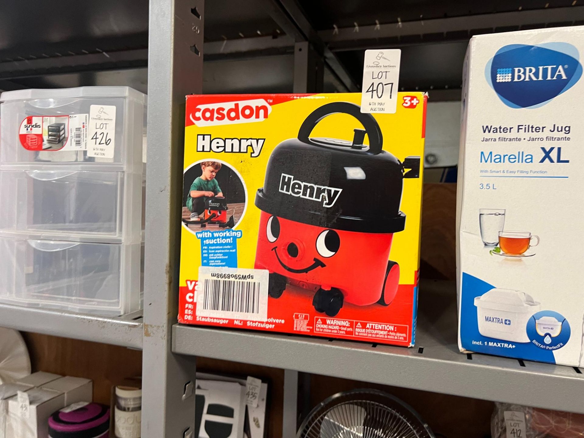 CASDON HENRY VACUUM CLEANER TOY