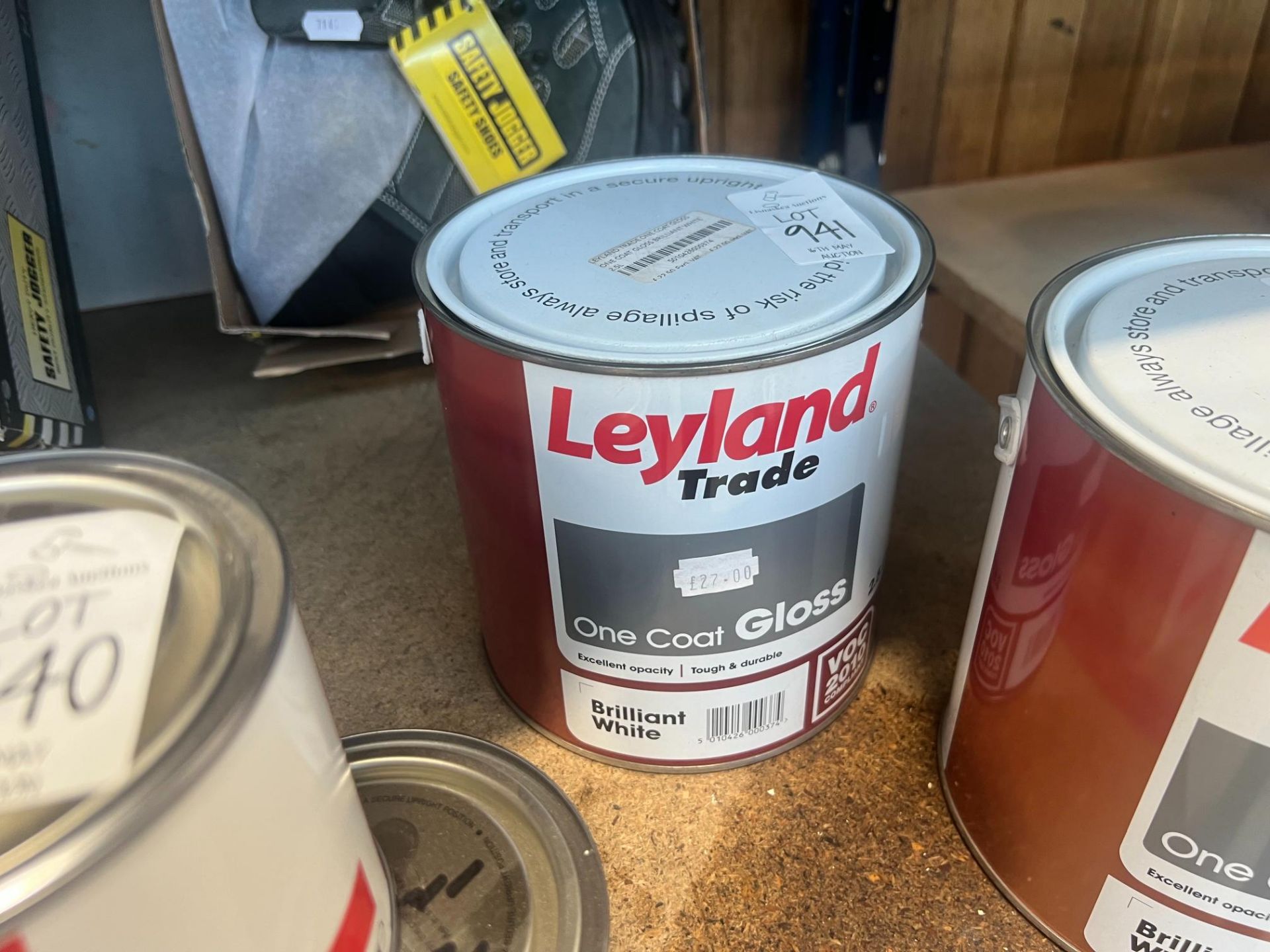 2.5L OF LEYLAND TRADE ONE COAT GLOSS BRILLIANT WHITE PAINT