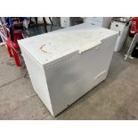 WHIRLPOOL CHEST FREEZER (WORKING)