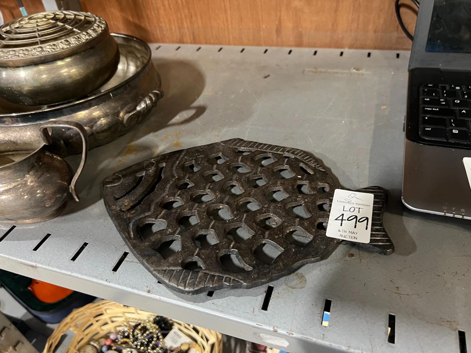 FISH SHAPED CAST IRON POT STAND