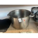 LARGE STAINLESS STEEL COOKING POT
