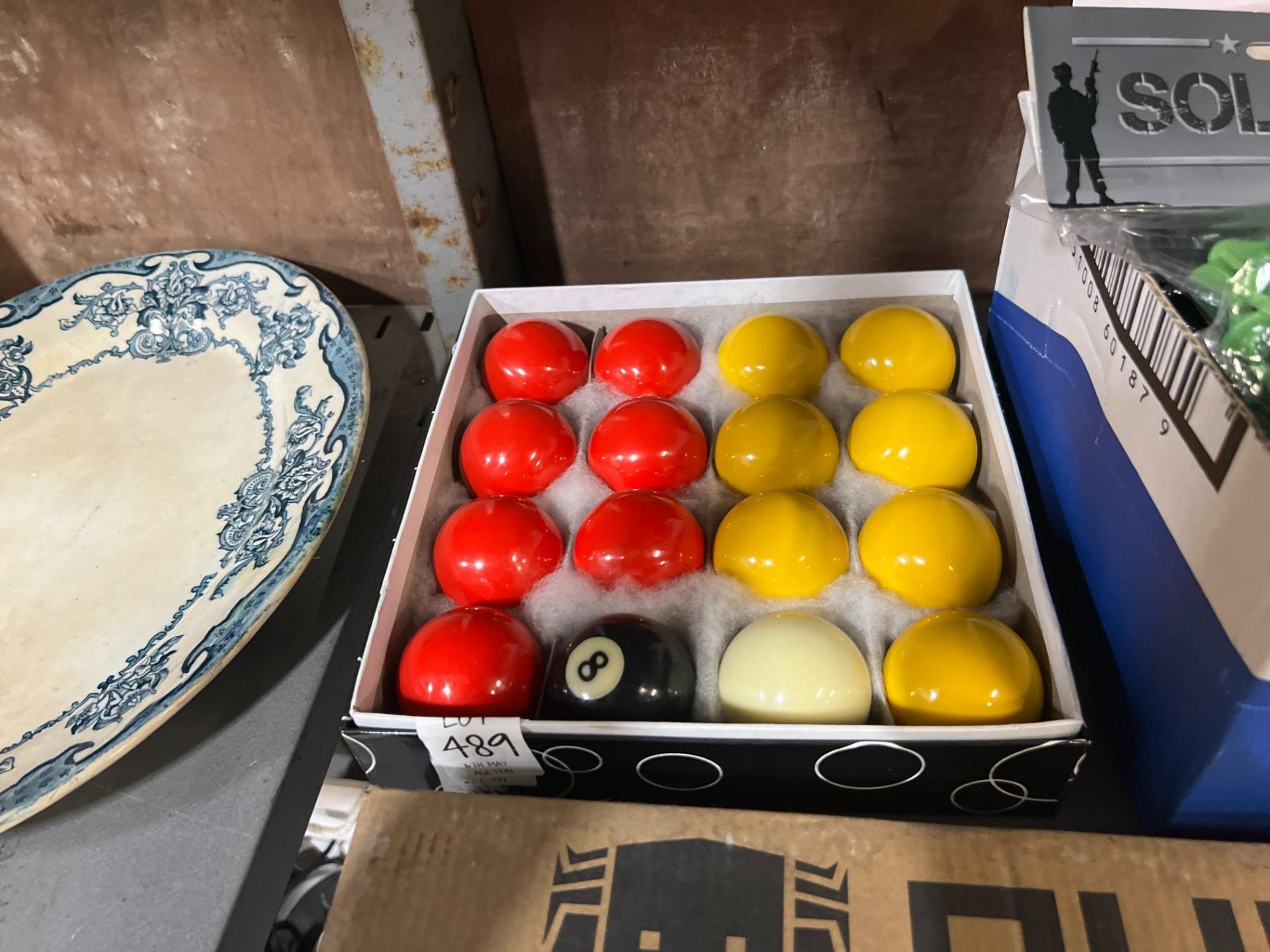 SET OF POOL/ SNOOKER BALLS (NEW)