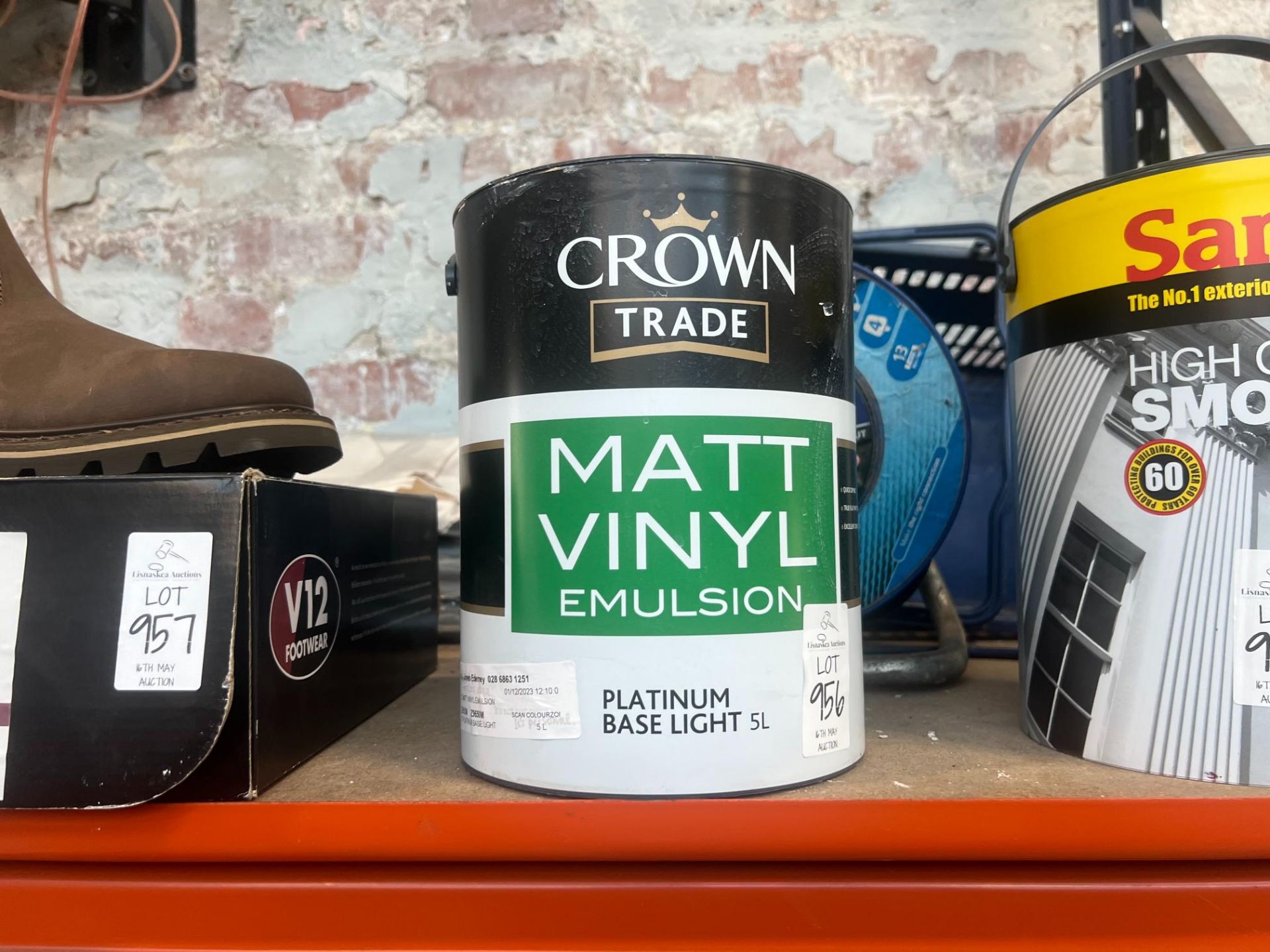 5L OF CROWN TRADE MATT YINYL EMULSION PLATINUM BASE LIGHT PAINT