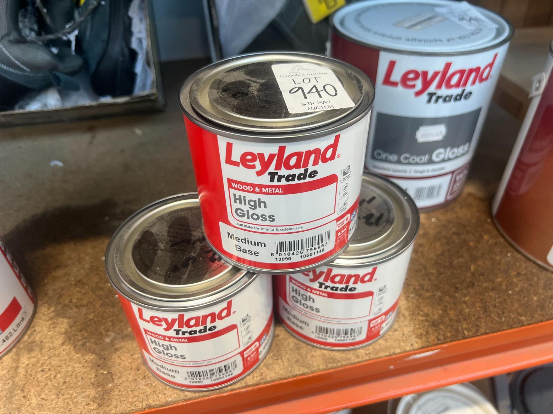 3 X 0.462L OF LEYLAND TRADE HIGH GLOSS MEDIUM BASE PAINT