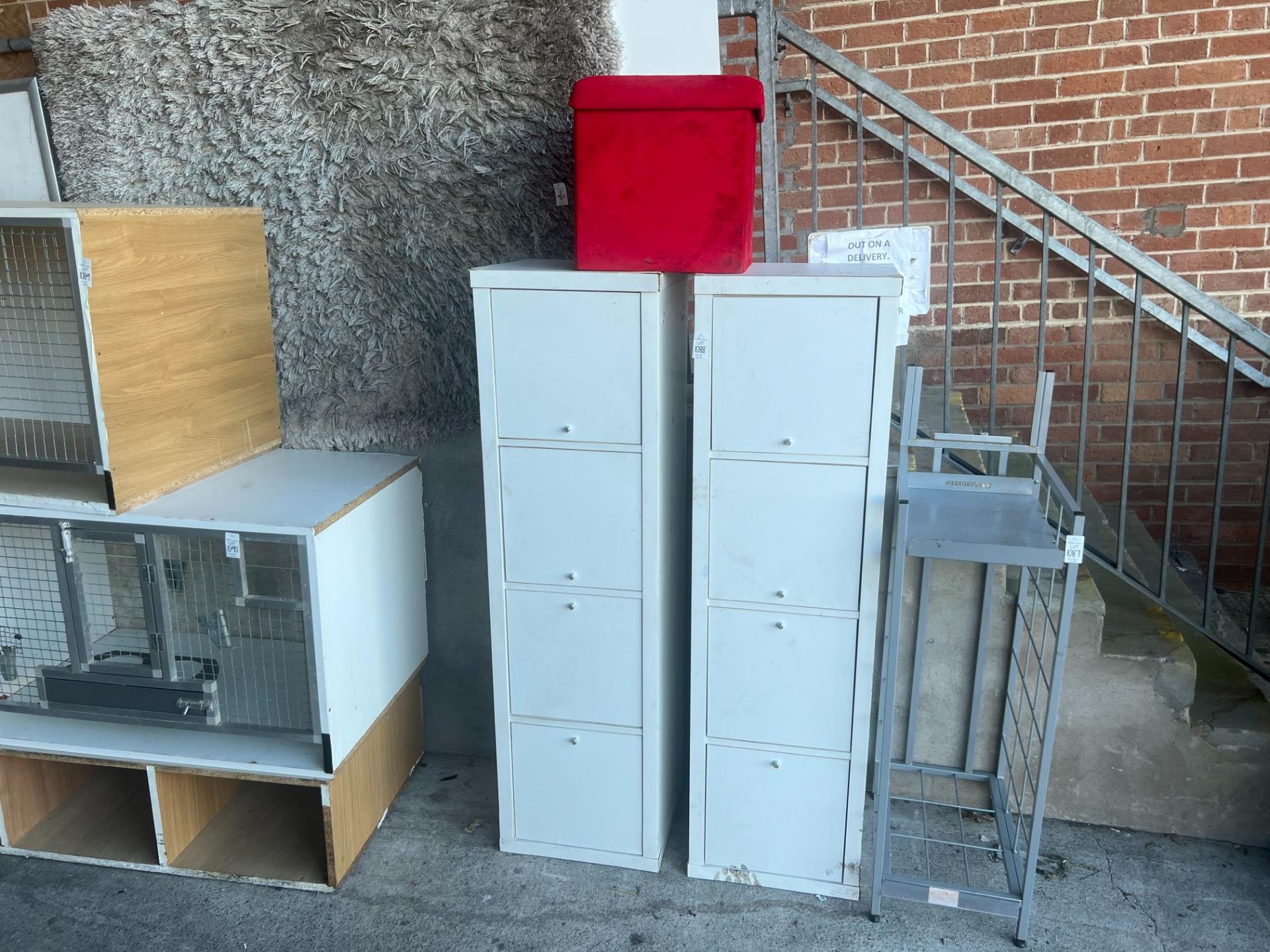 WHITE UNITS AND LAUNDRY TUB