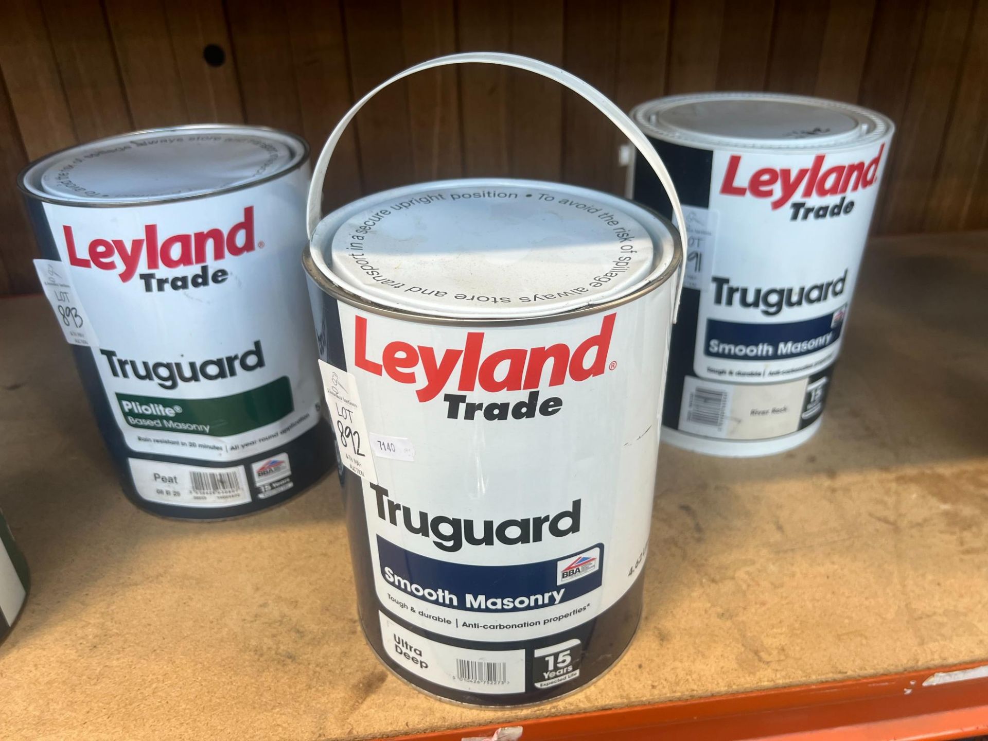 4.62 L OF LEYLAND TRADE TRUGUARD ULTRA DEEP SMOOTH MASONRY PAINT