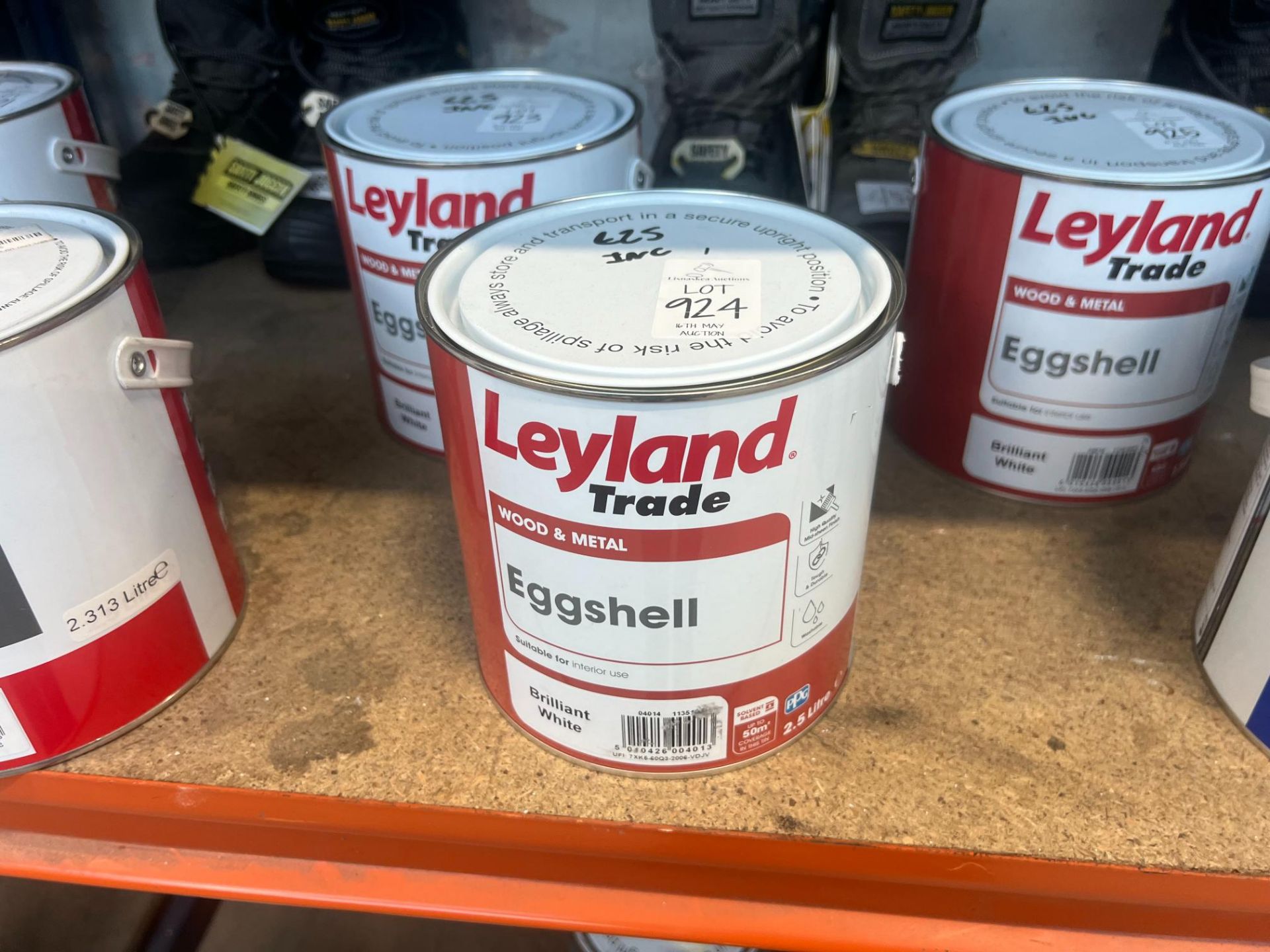 2.5L OF LEYLAND TRADE WOOD AND METAL EGGSHELL BRILLIANT WHITE PAINT