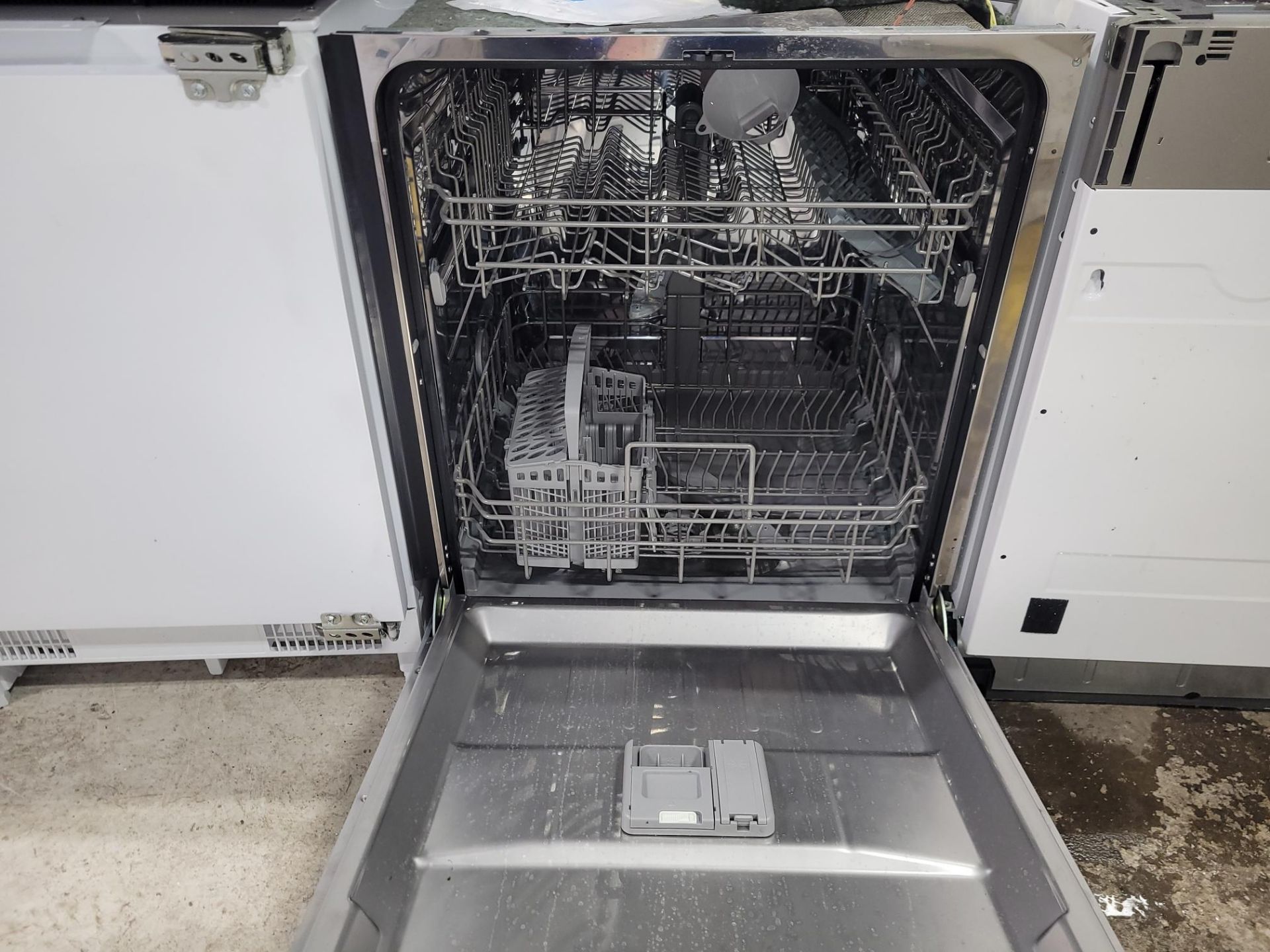 LOGIK LID60W20 INTEGRATED DISHWASHER