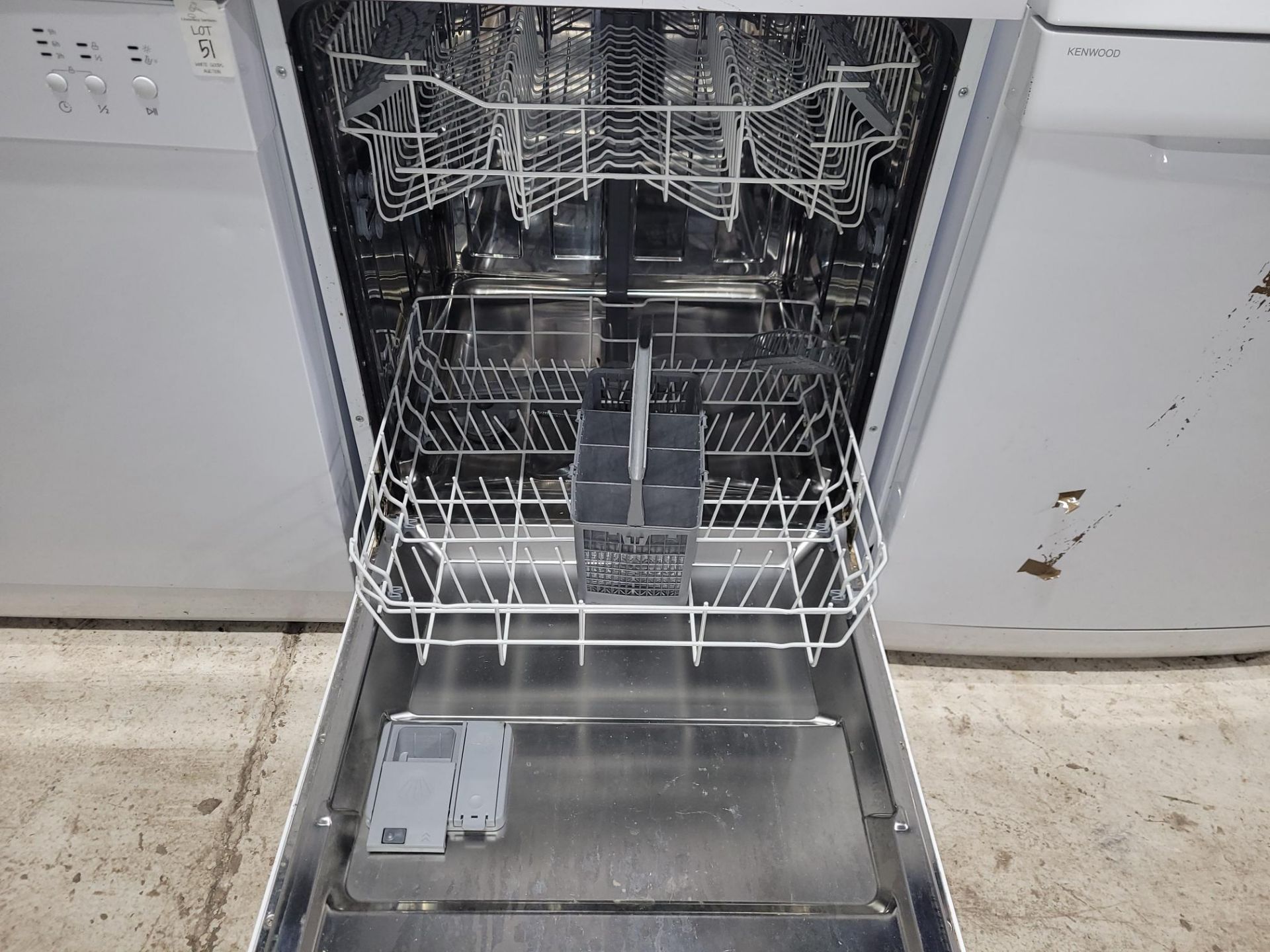 ESSENTIALS CDW60W18 FREESTANDING DISHWASHER