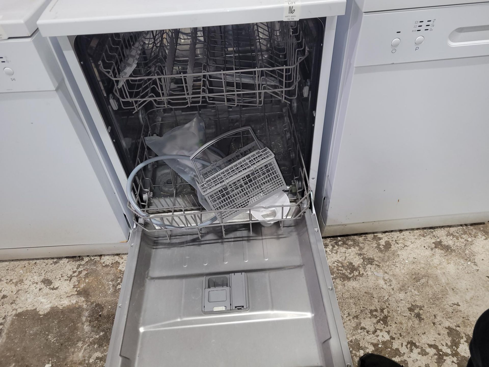 ESSENTIALS CDW60W20 FREESTANDING DISHWASHER