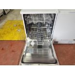 ESSENTIALS CDW60W18 FREESTANDING DISHWASHER