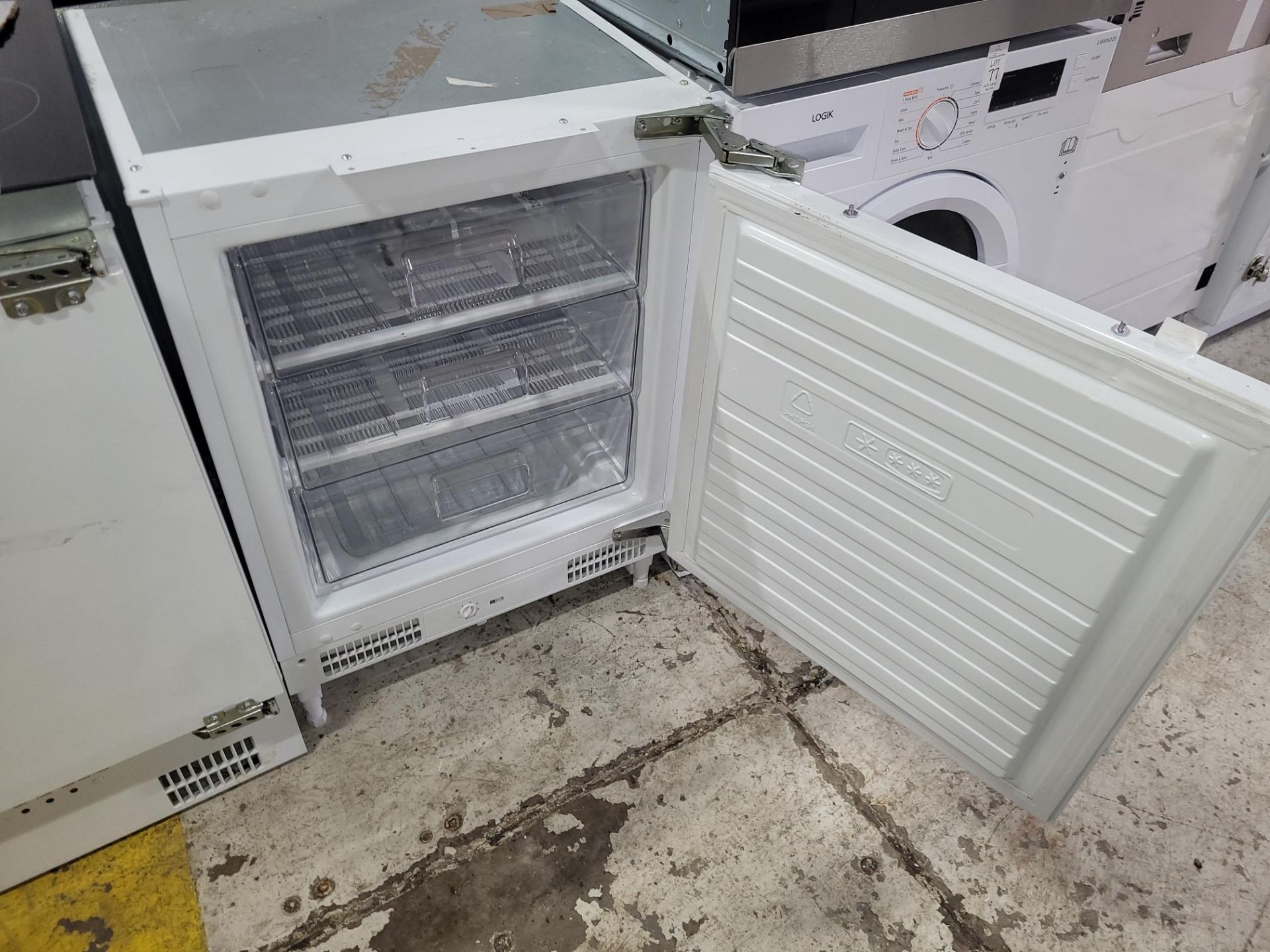 KENWOOD INTEGRATED FREEZER