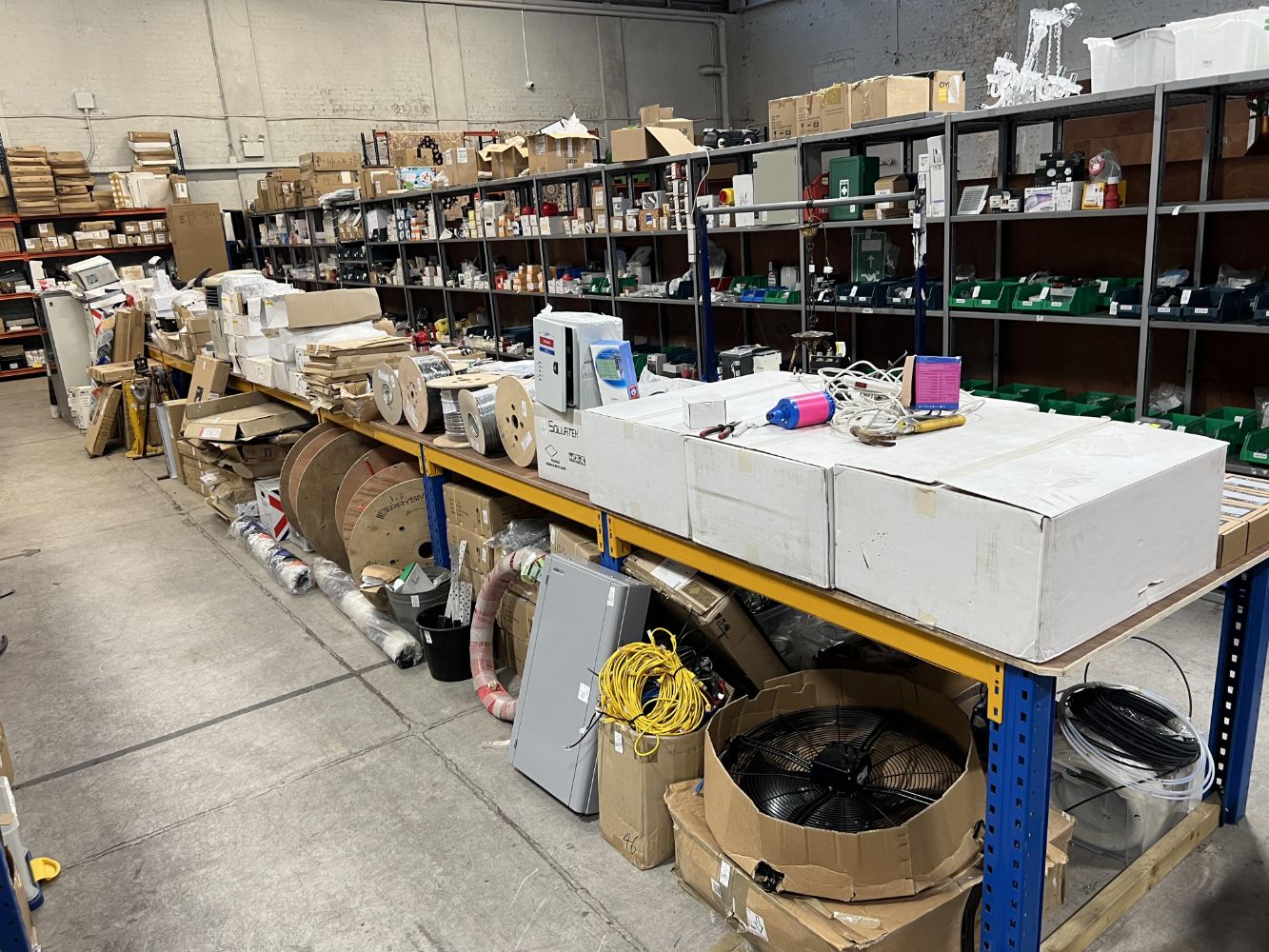 ELECTRICAL SUPPLIES UNRESERVED AUCTION - 8TH JUNE  ENDING FROM 12 NOON (PLUS VAT AUCTION)