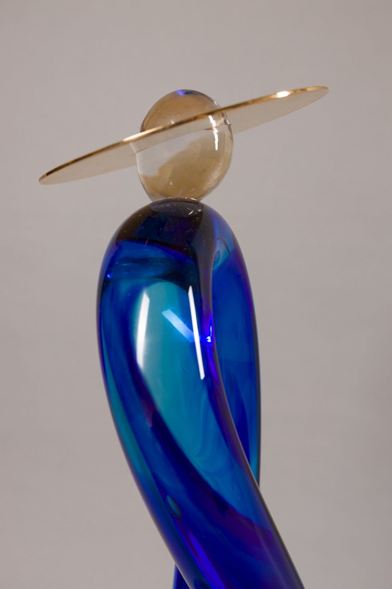 HELLDENMUT(*1961)Spring TimeGlass sculpture (Murano glass), disc in brass, real gold-platedsigned on - Image 12 of 15