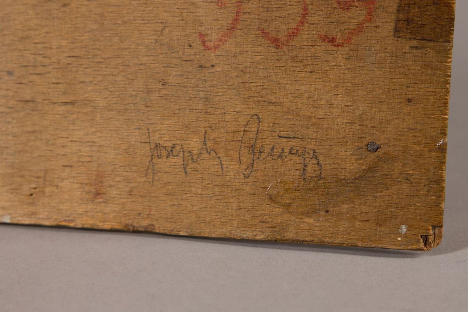 Beuys (zugeschrieben), Joseph(1921 - 1986)Fragilewooden objectsigned lower rightH: 10,7 in / W: 23,4 - Image 3 of 10