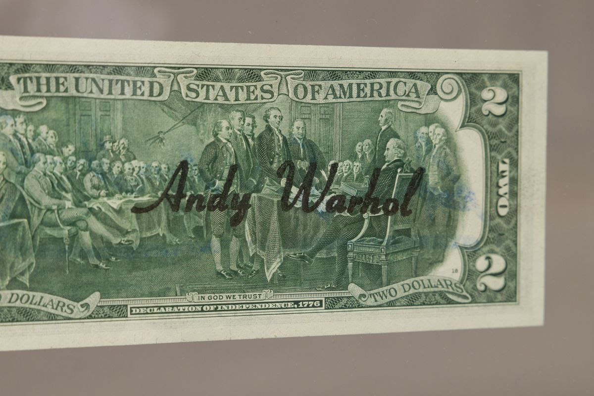 Warhol, Andy(1928 - 1987)2 Dollars, 1976permanent marker and post stamp (United States 13c) with - Image 7 of 10