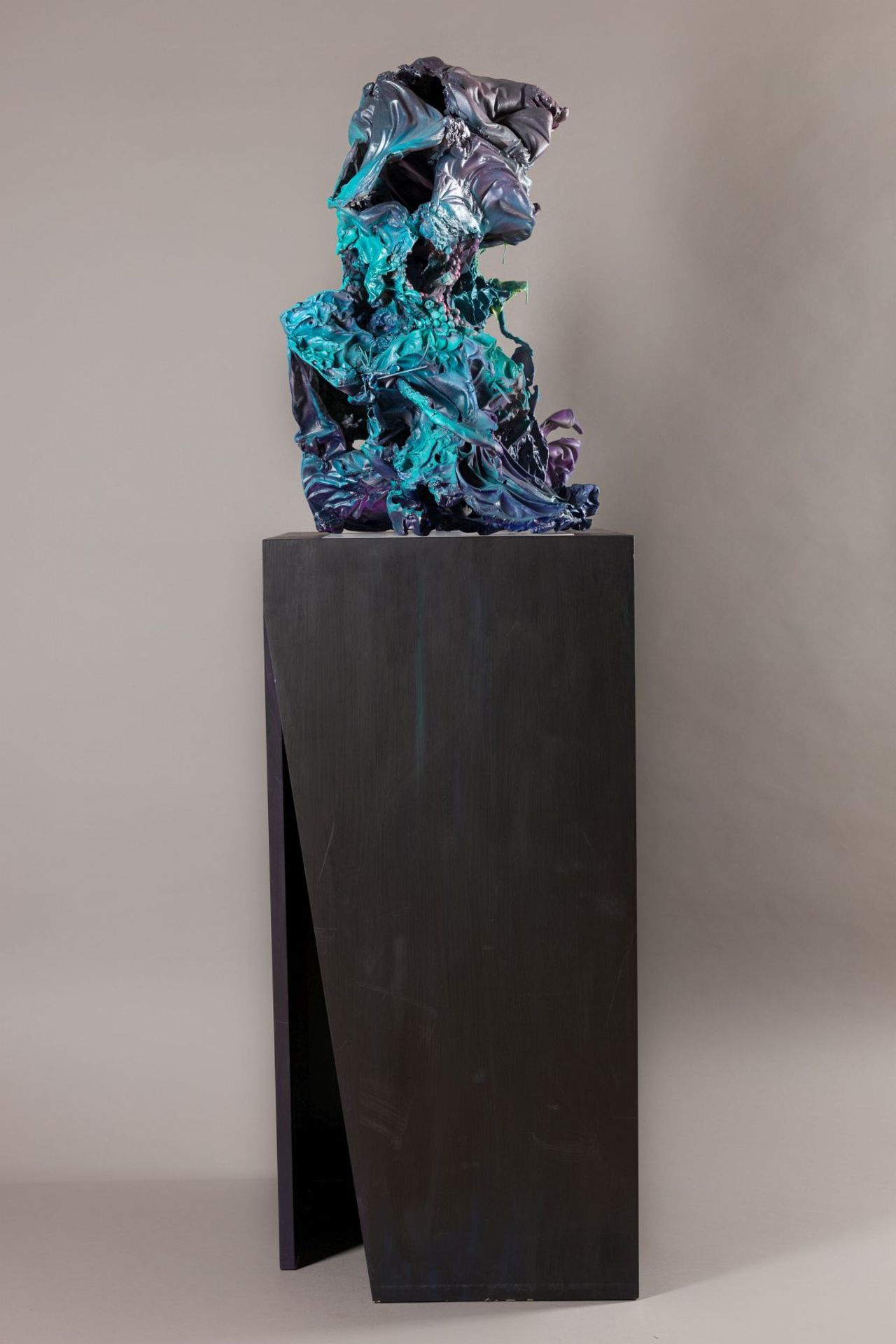 Karner, Karl(*1973)Untitledaluminium and spray paint on wooden base (base not by artist)H: 23,6 in / - Image 5 of 28
