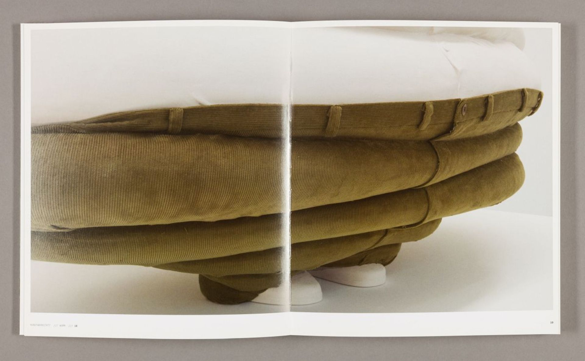 Wurm, Erwin(*1954)Untitled, 2008catalogue signedcatalogue: 10,2 x 8,9 in / facsimile: 21,3 x 13,8 - Image 4 of 9