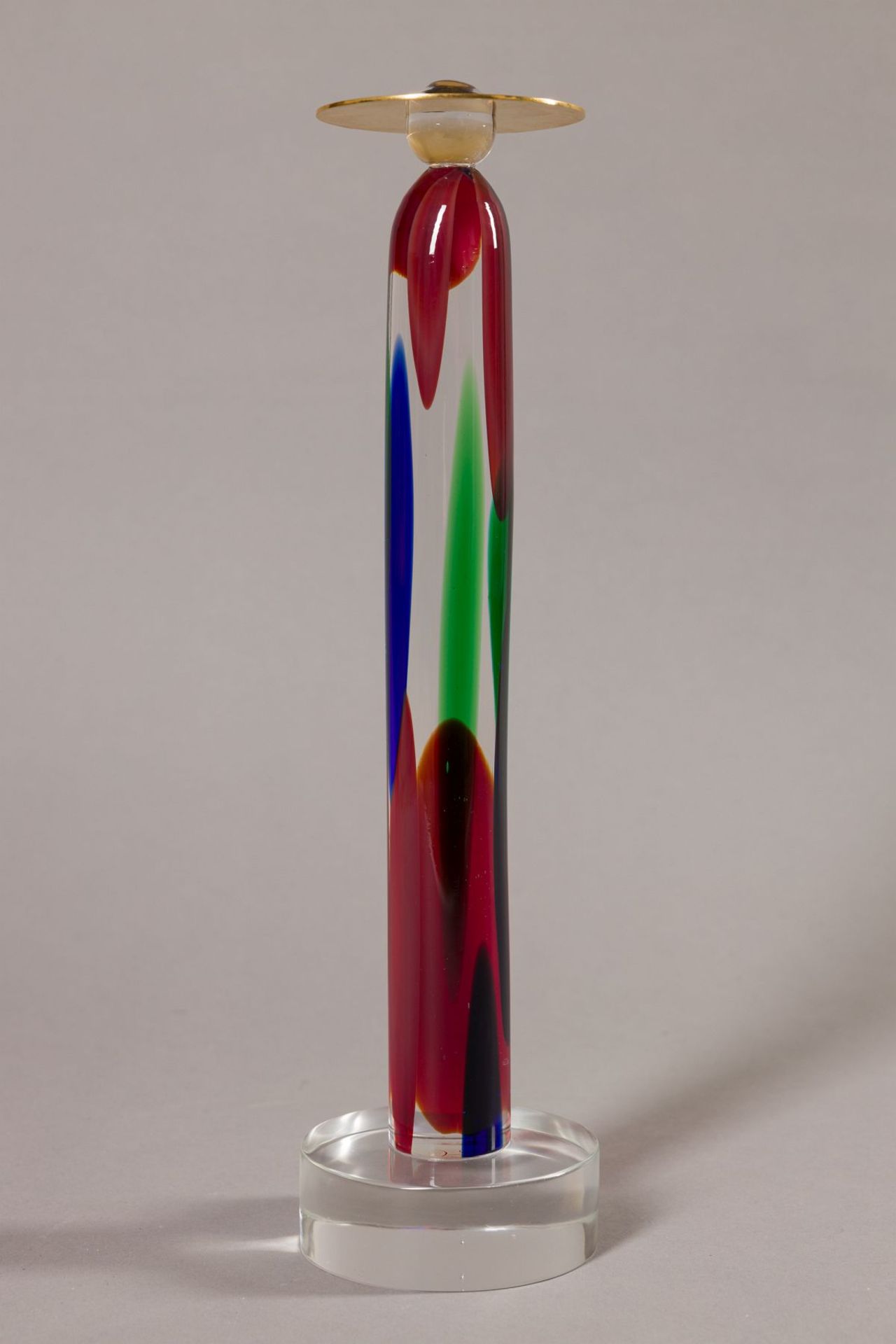 HELLDENMUT(*1961)Angelo Iglass sculpture (Murano glass), disc in brassH: 15,4 in / W & D: 3,9 inAn