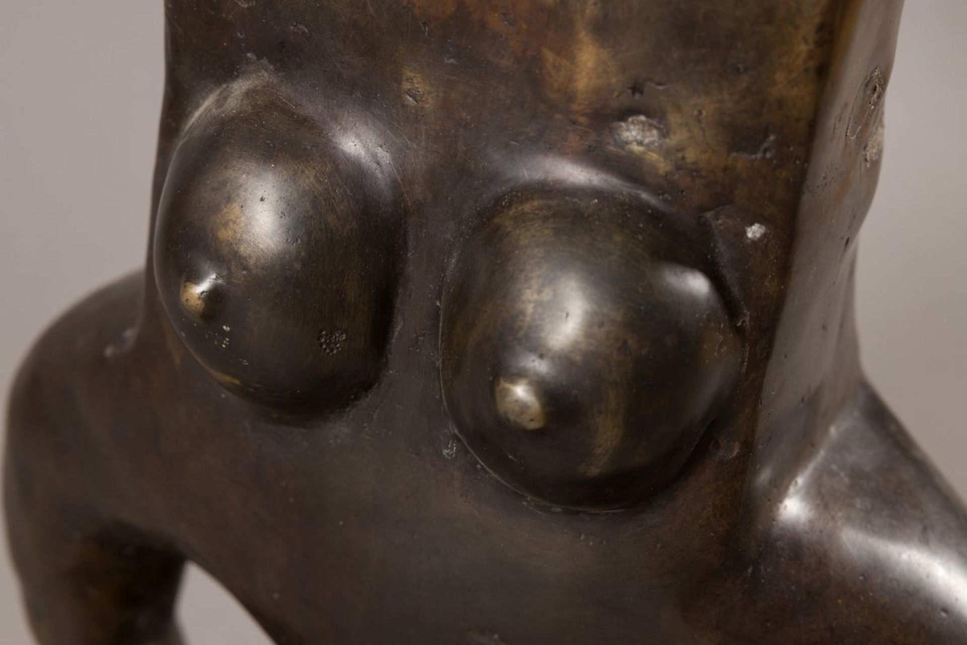 Dalpra, Mario(*1960)Untitled, 2008bronzemonogrammed and dated on base, edition: 10 piecesH:33,3 in / - Image 6 of 10