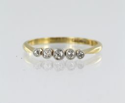 Yellow gold (tests 18ct) diamond ring, five graduating old cut diamonds, TDW approx. 0.15ct,