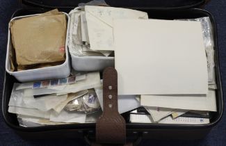 Large brown suitcase containing mostly modern USA. Some older used in albums and packets, much