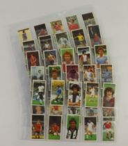Bassett / Barratt - Football 1981-82, complete set in pages, EXC - MINT cat value £275