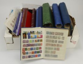 GB - mixed reign, used, mint and um lot, appears untidy but worth viewing. 3x photograph type albums