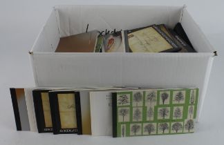 GB - large number of stamp Booklets. Seven pre decimal, approx 80x machine booklets, approx 31x