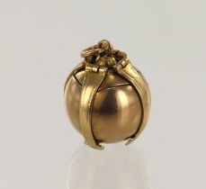 Silver gilt Masonic orb opening ball, weight 11.5g.