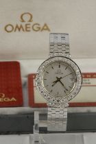 Ladies 18ct white gold cased and diamond set Omega quartz wristwatch, ref. 79803101, circa 1998. The