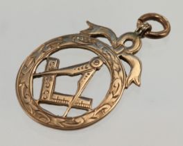 9ct rose gold antqiue Masonic fob pendant, hallmarked Chester 1917, length 31mm, weight 3.2g.