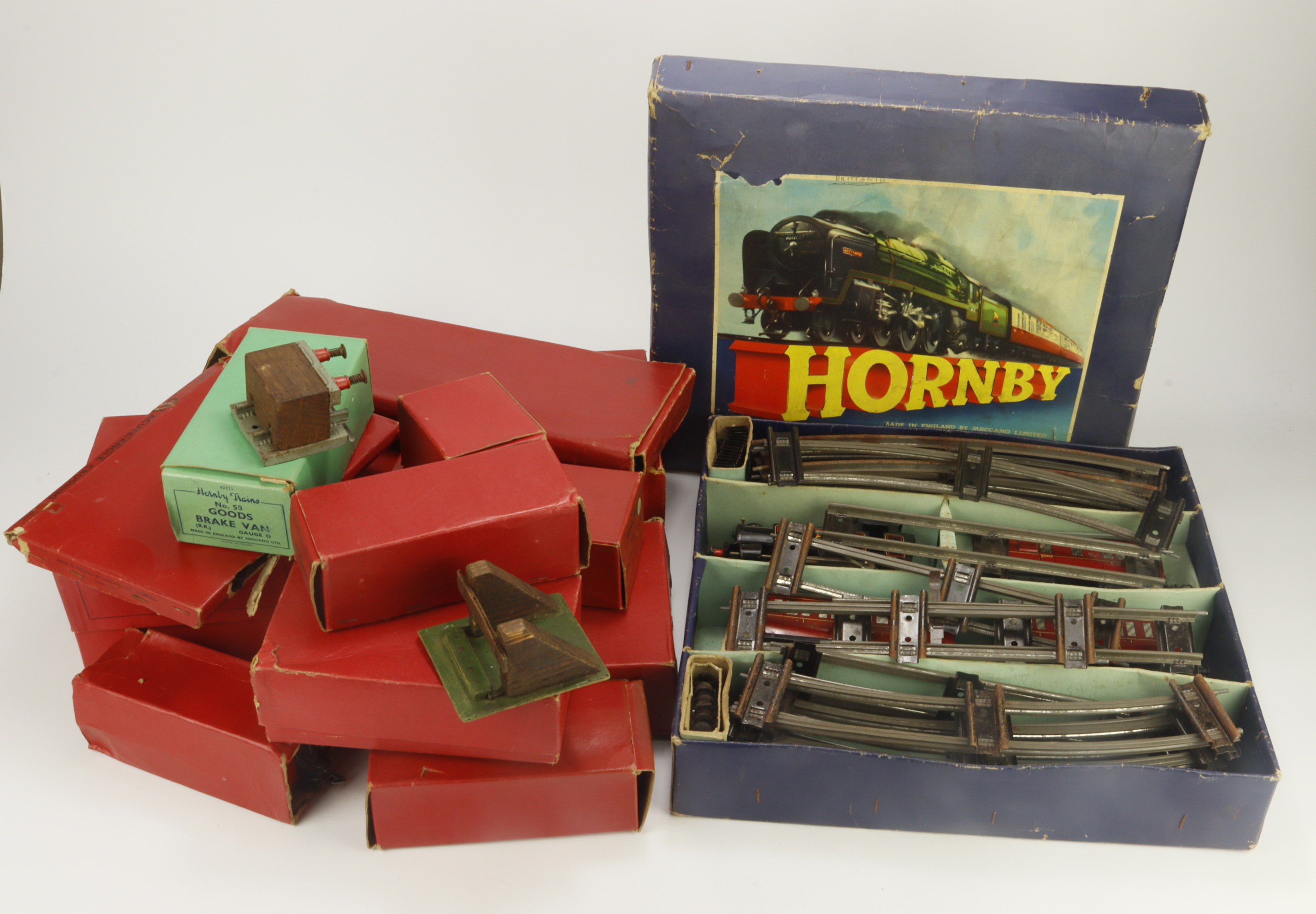 Hornby. A boxed Hornby O gauge Tank Passenger no. 41 train set, together with a quanity of boxed