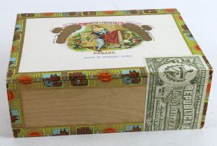 Cigars. An unopened box of '25 Romeo No. 2 de Luxe' Romeo Y Juliieta Habana cigars, height 7.5cm,