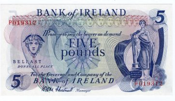 Northern Ireland, Bank of Ireland 5 Pounds not dated issued 1971, scarcer first signature H.H.M.