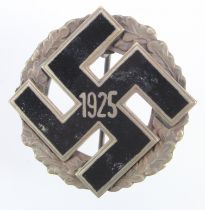 German 1925 Early 3rd Reich party breast badge, Munchen 9 maker marked.