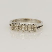 18ct white gold diamond half eternity ring, set with two rows of single cuts TDW approx. 0.19ct,