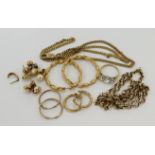 Assortment of 9ct gold/tests 9ct jewellery to include one CZ ring finger size L, belcher chain