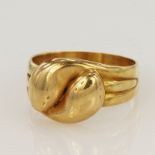 Gents 18ct double headed serpent ring. Hallmarked Chester 1913. Finger size U. Weigth 10.4g