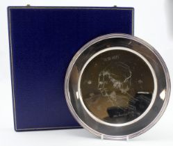 Limited edition (1600/2000). Silver commemorative plate 1973. Depicting Princess Anne and Captain