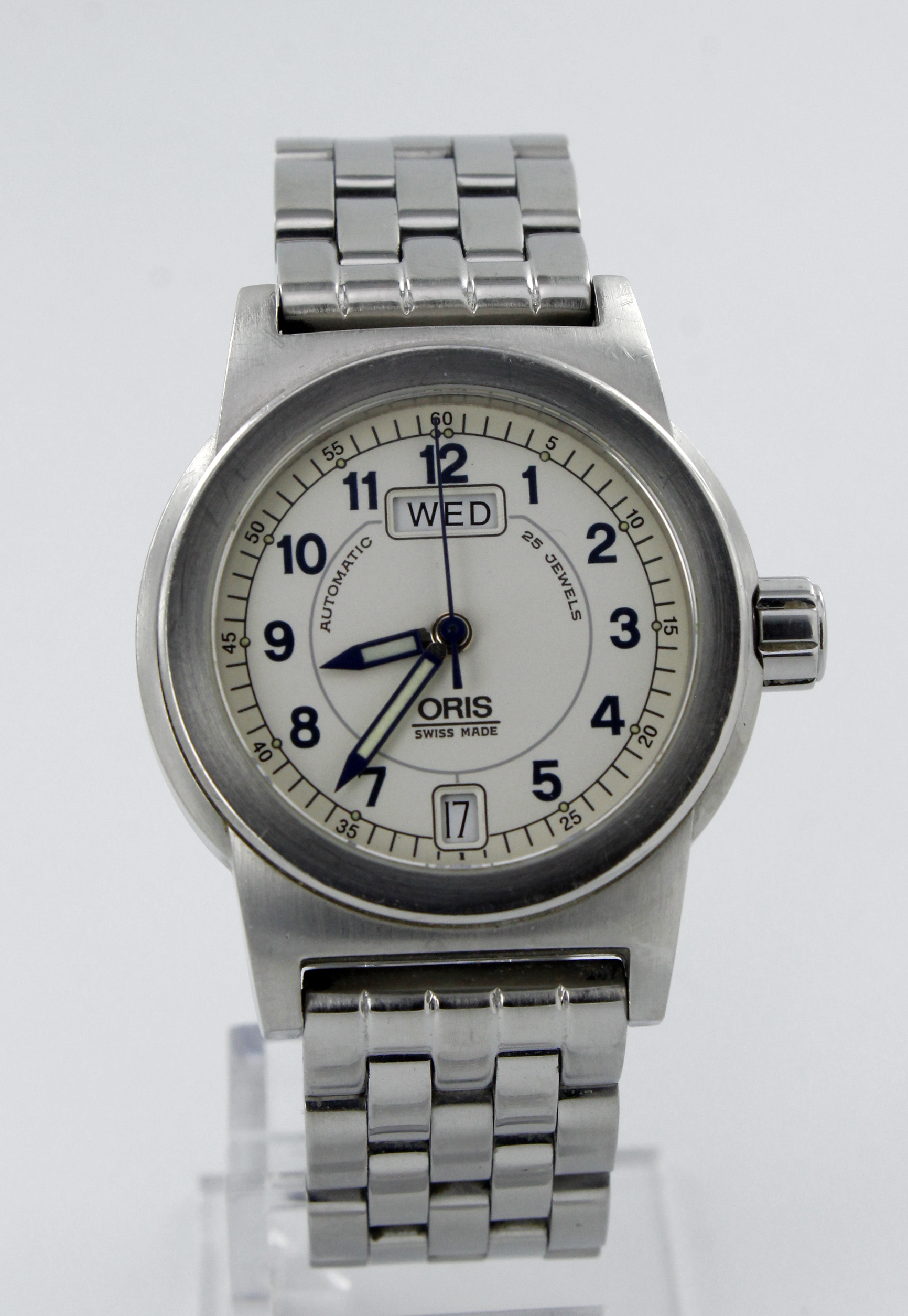 Gents stainless steel cased Oris automatic wristwatch, ref. 7501, circa 2010s. The silvered dial