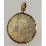 9ct yellow gold antique double sided photo locket, locket diameter 33mm, hallmarked Chester 1914,