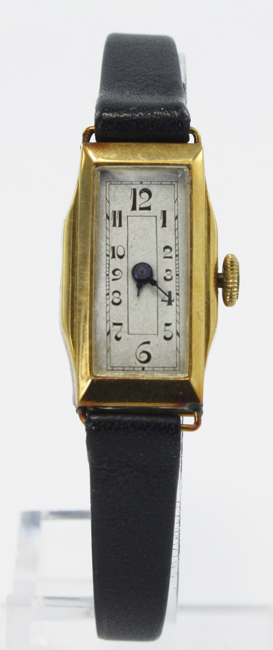 Ladies 18ct cased Art Deco manual wind wristwatch, circa 1932. The silvered dial with Roman numerals