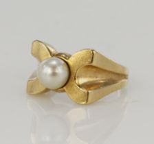 Yellow gold (tests 14ct) cultured pearl dress ring, pearl measures approx. 6mm, head width 10mm,