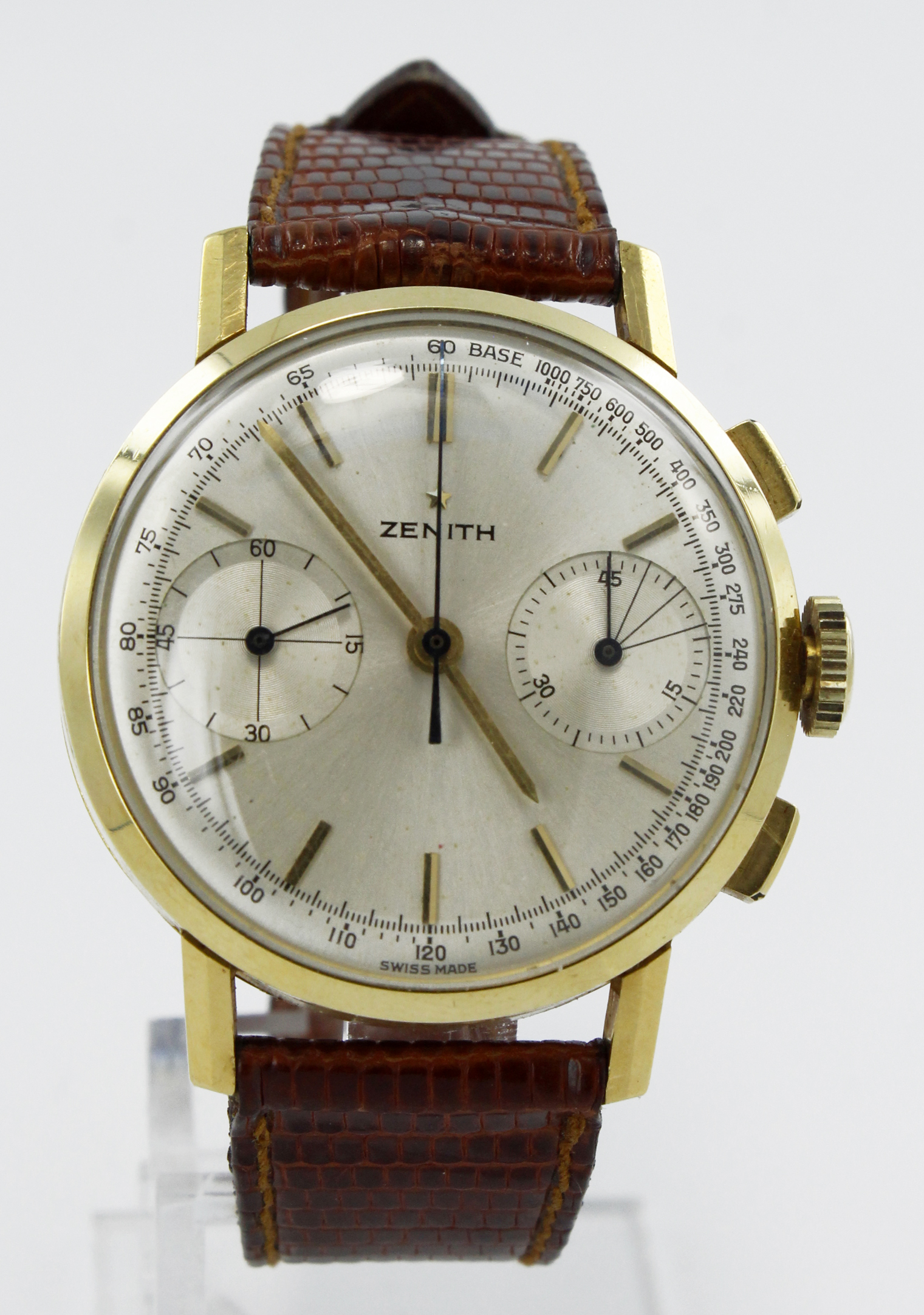 Gents 18ct cased Zenith chronograph manual wind wristwatch, case no. 664Axxx. The silvered dial with