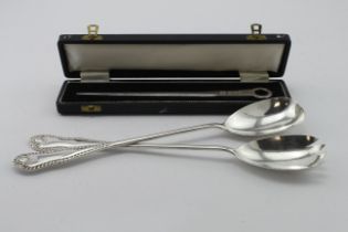 Pair of silver Old English bead pattern salad servers hallmarked London 1904 plus a boxed silver