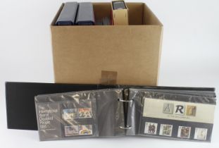 GB - Presentation Packs 1966 to c2000 (approx 208) in box, vast majority short format types up to