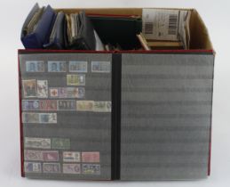 GB - three large binders with unusual mix of um special issues in strips and blocks, Post Office