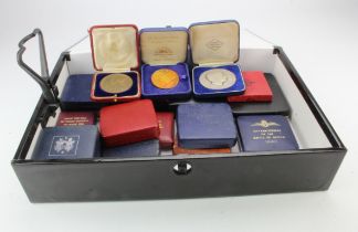British & World Commemorative Medals (18) 20thC; four silver including a couple of large