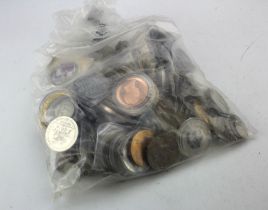 GB & World (150) coins, crowns, picture medals etc. Silver noted.